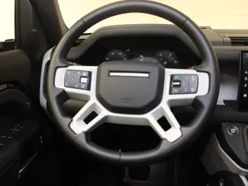 Defender 110 D300 X-Dynamic SE AHK Pano HUD