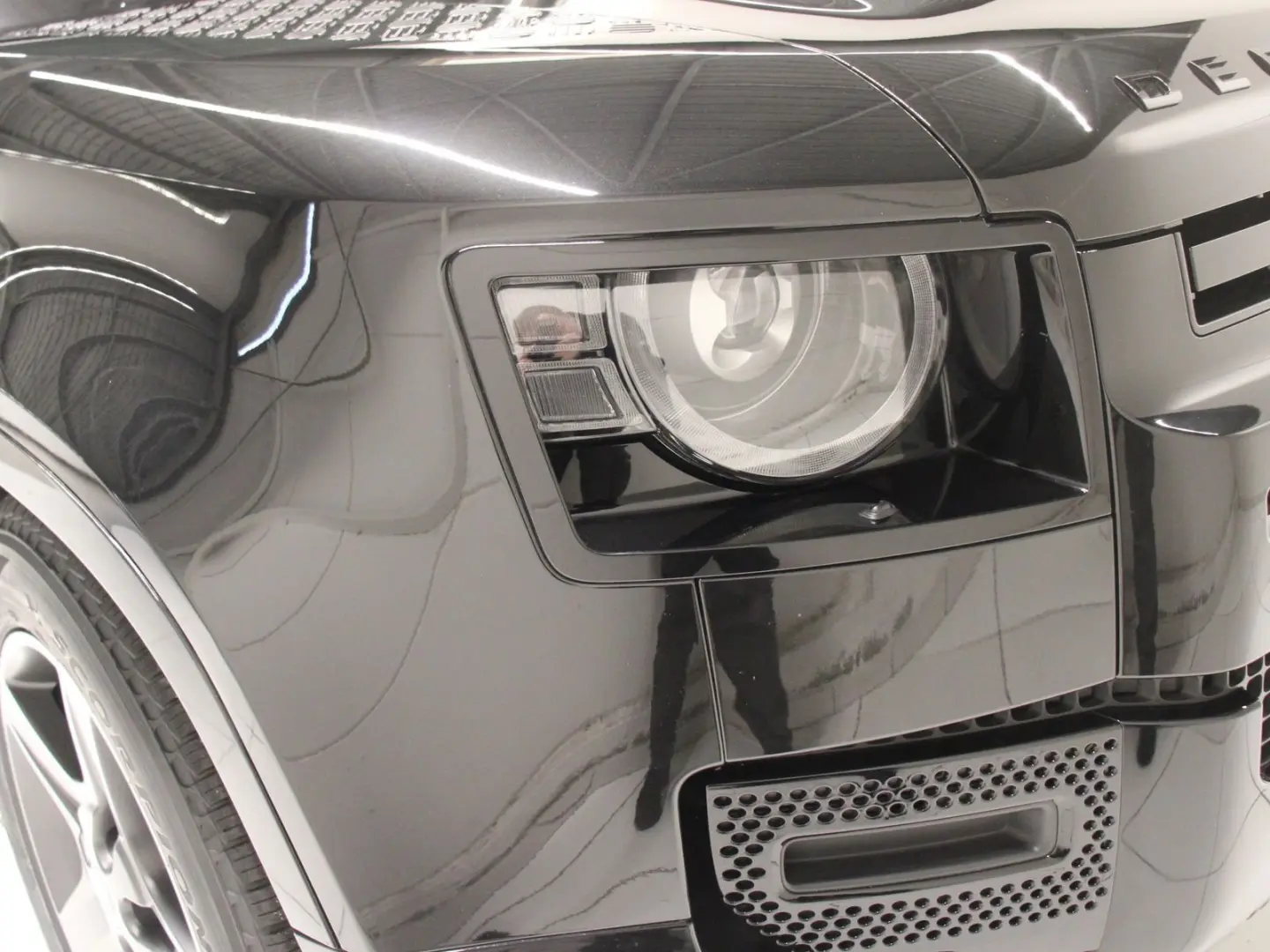 Defender 110 D300 X-Dynamic SE AHK Pano HUD