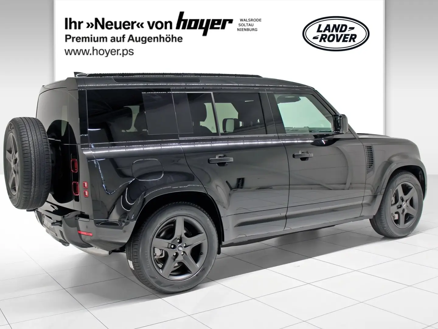 Defender 110 D300 X-Dynamic SE AHK Pano Head-Up