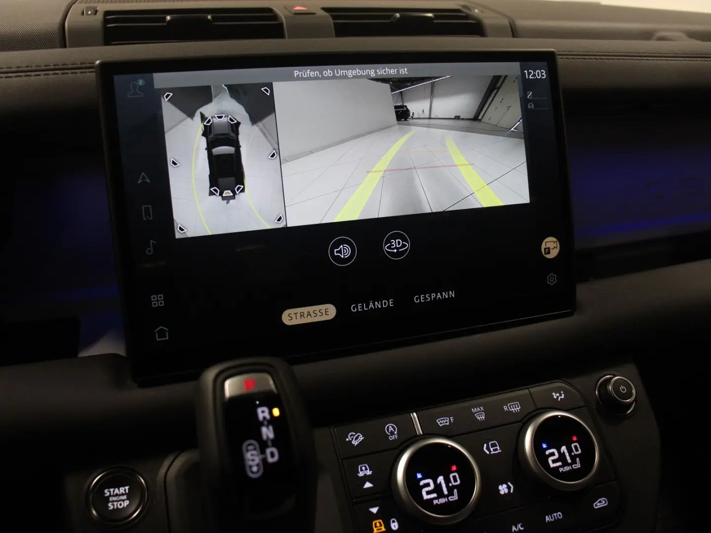 Defender 110 D300 X-Dynamic SE AHK Pano Head-Up