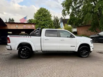 5 7L 4X4 AHK OFF-ROAD BÜGEL LONG BED GARANTIE