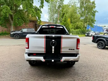 5 7L 4X4 AHK OFF-ROAD BÜGEL LONG BED GARANTIE