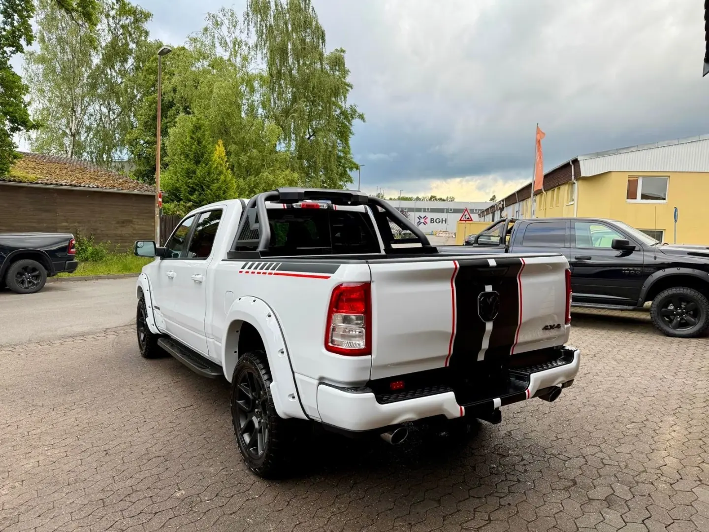 5 7L 4X4 AHK OFF-ROAD BÜGEL LONG BED GARANTIE