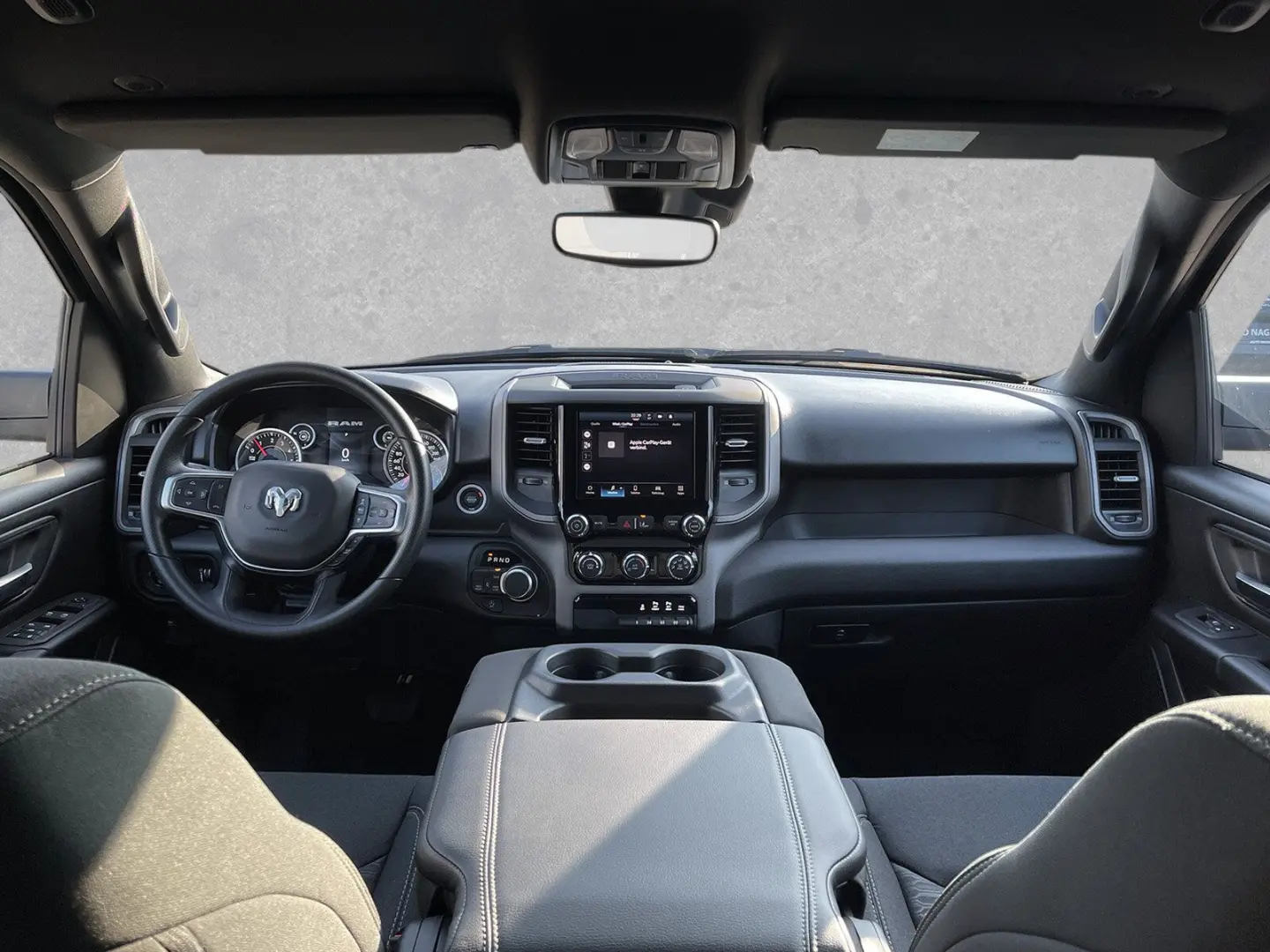 RAM 1500 Tradesman CrewCab MY25 6-Sitzer AHK