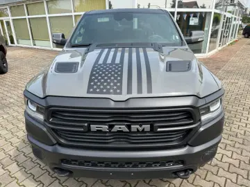 RAM 5.7 V8 LARAMIE OFFROAD 4X4