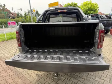 RAM 5.7 V8 LARAMIE OFFROAD 4X4