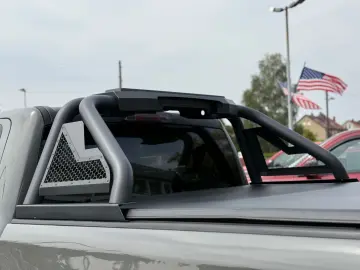 RAM 5.7 V8 LARAMIE OFFROAD 4X4