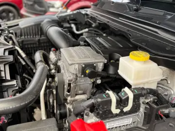 RAM 5.7 V8 LARAMIE OFFROAD 4X4