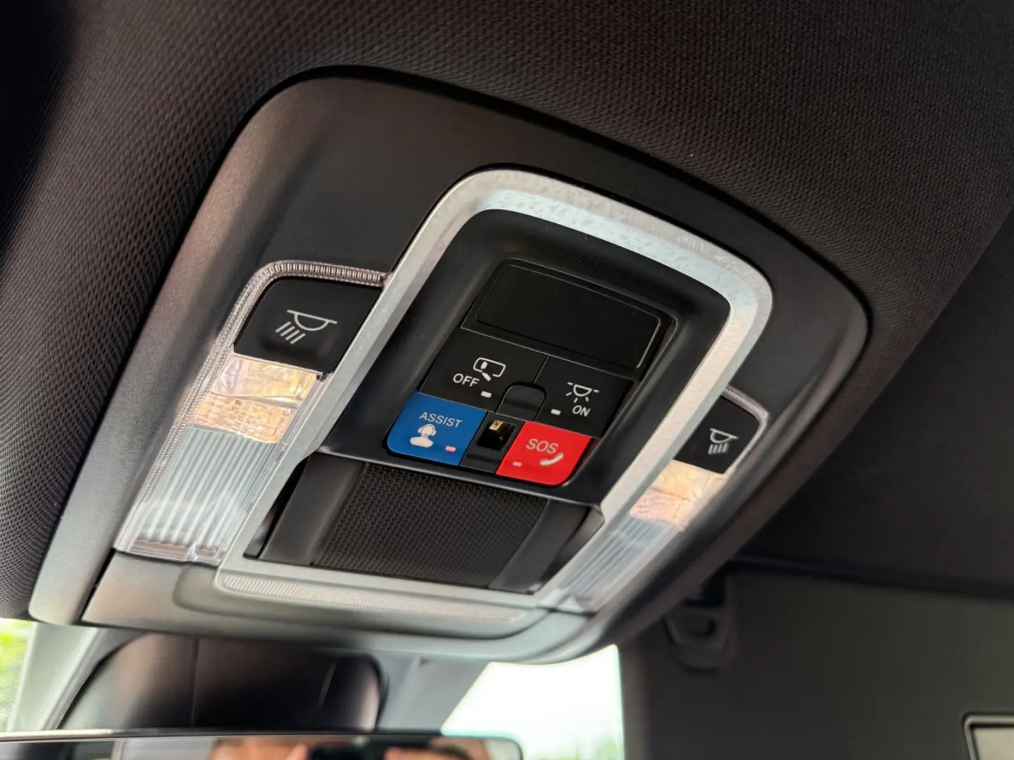 RAM 5.7 V8 LARAMIE OFFROAD 4X4