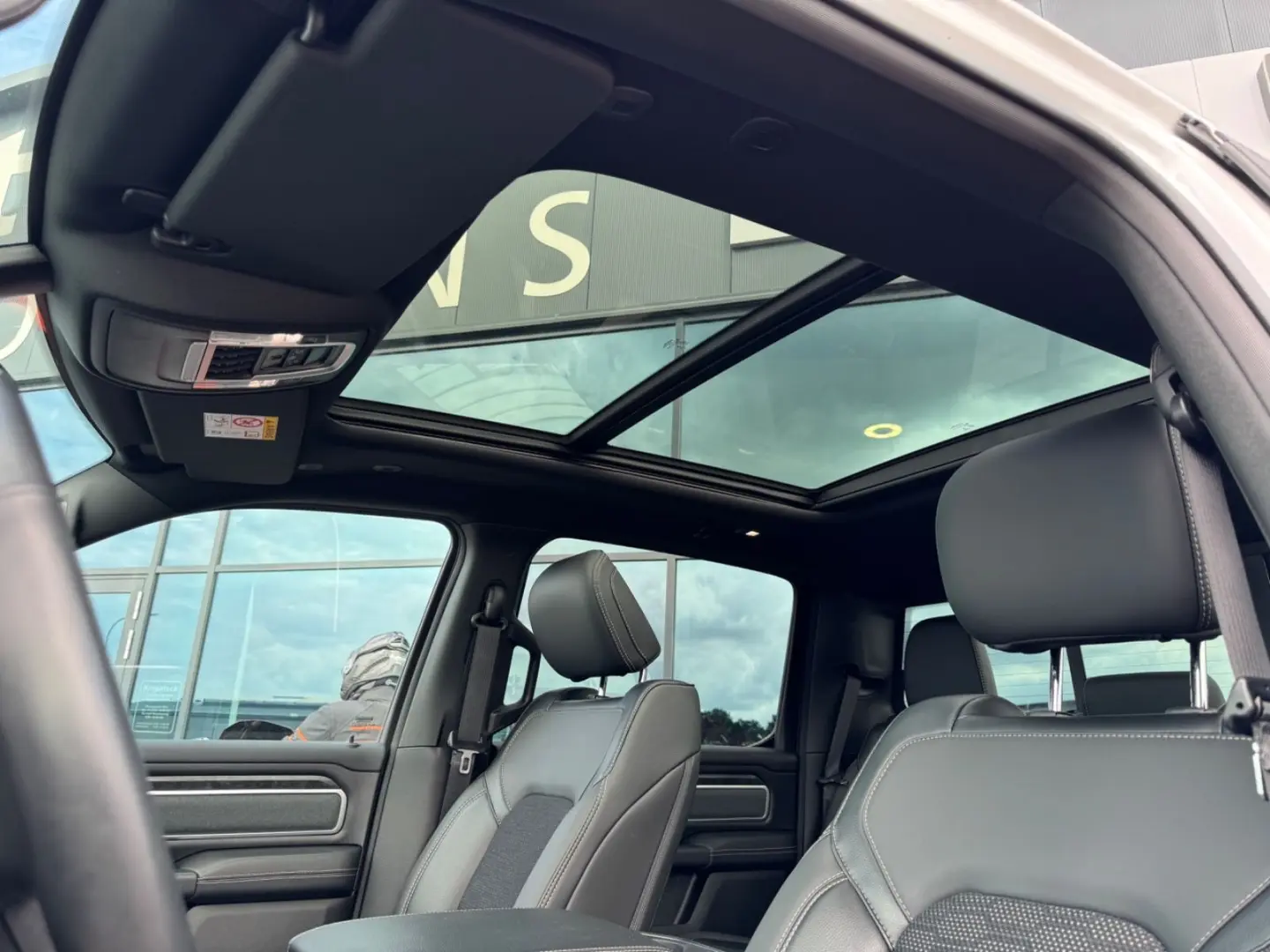 RAM 1500 Gen.5 CrewCab BackCountry Pano U-frei