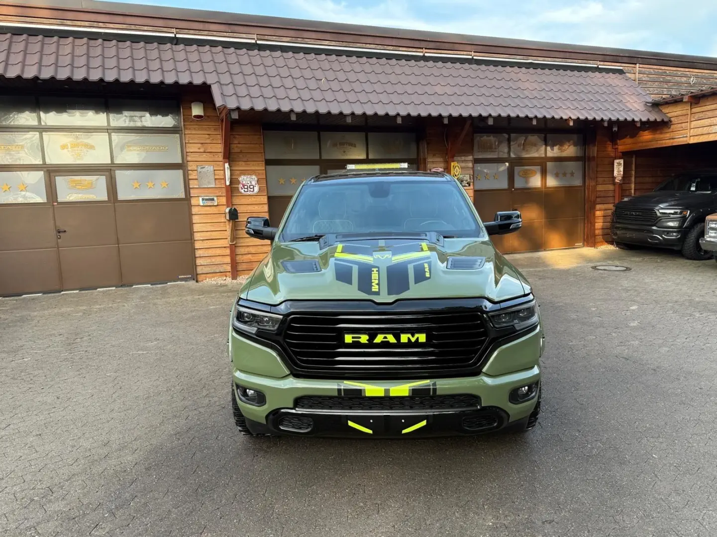 LIMITED 4X4 LPG OFFROAD BÜGEL LED AHK GARANTIE