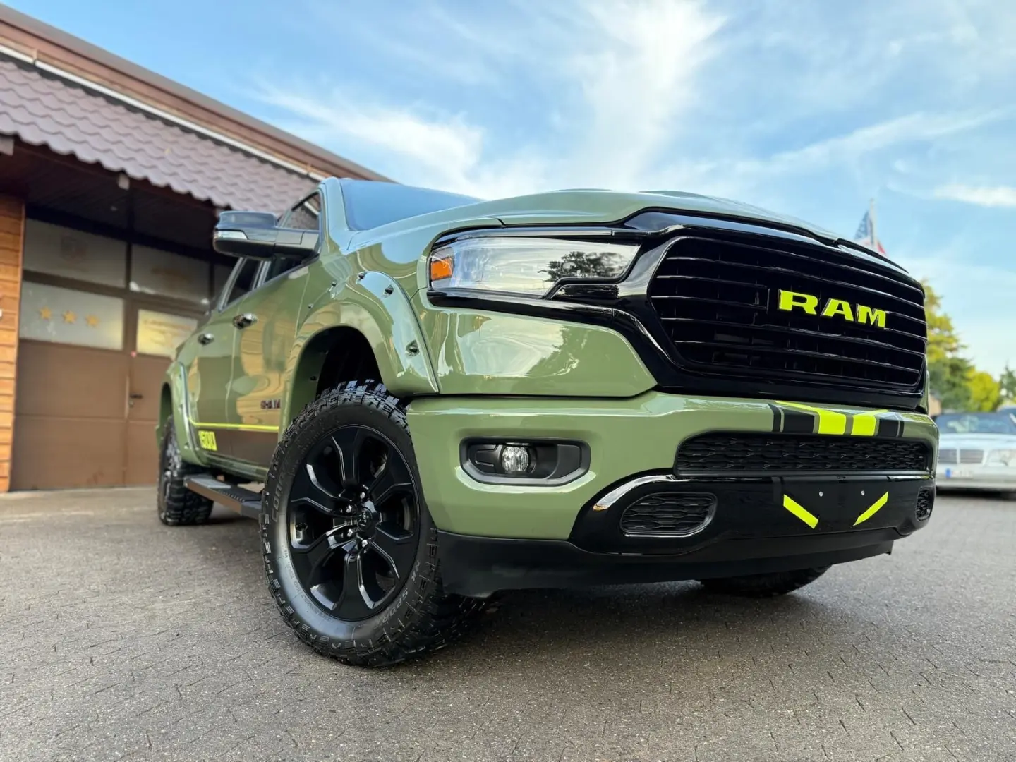 LIMITED 4X4 LPG OFFROAD BÜGEL LED AHK GARANTIE