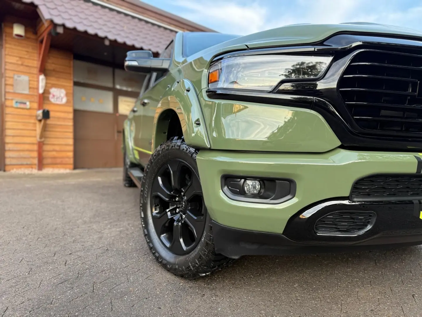 LIMITED 4X4 LPG OFFROAD BÜGEL LED AHK GARANTIE