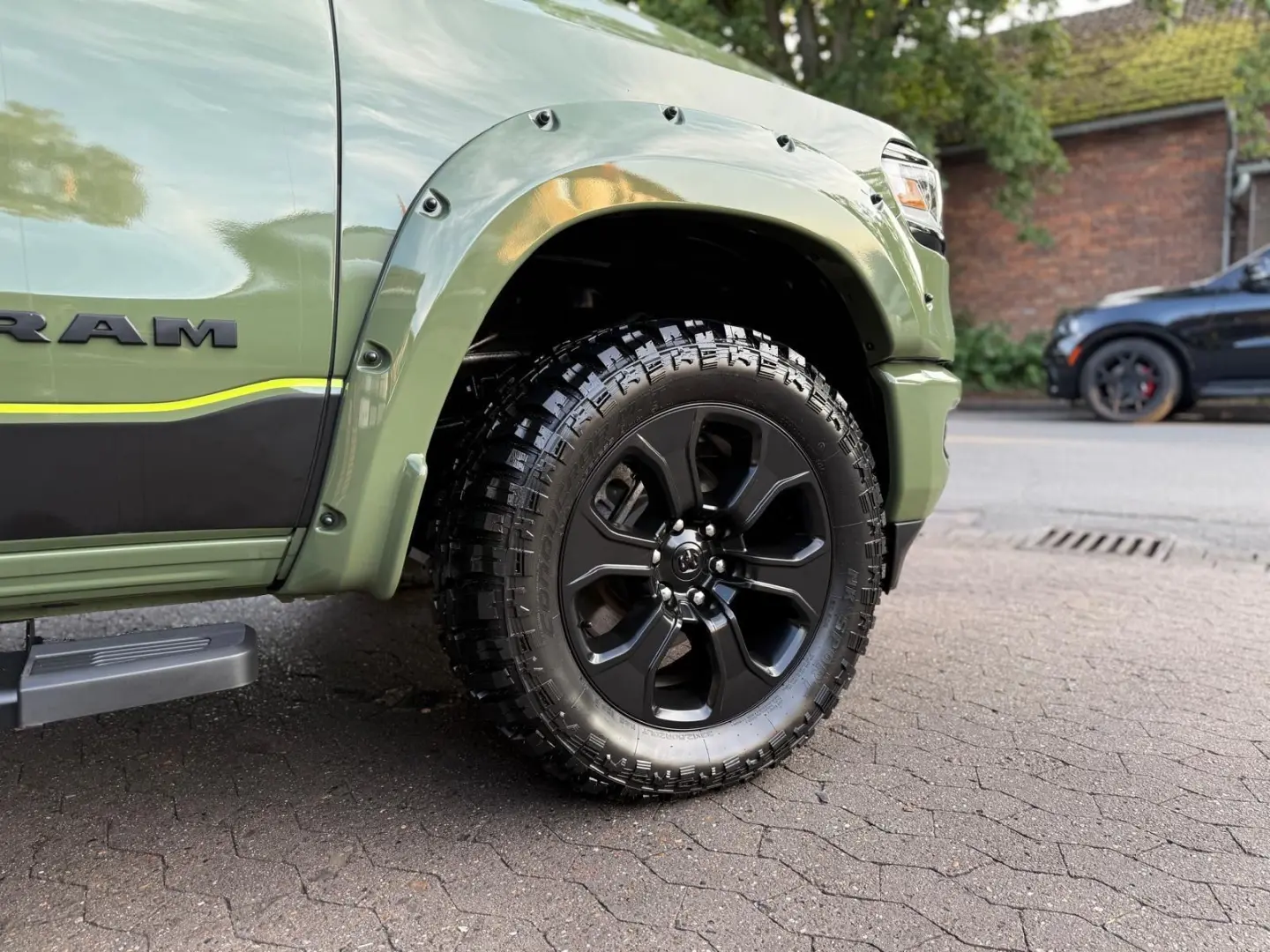 LIMITED 4X4 LPG OFFROAD BÜGEL LED AHK GARANTIE