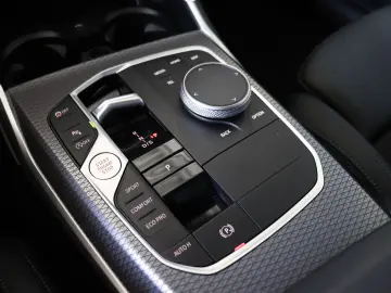 330i xDrive Limousine M Sportpaket HK HiFi DAB