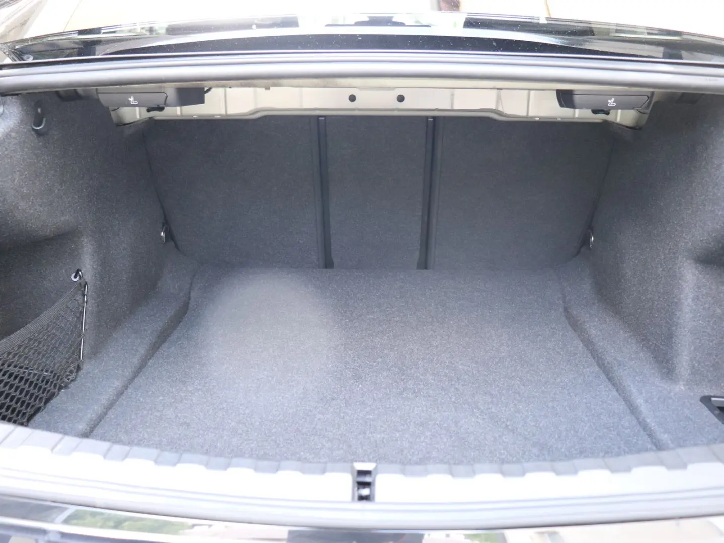 330i xDrive Limousine M Sportpaket HK HiFi DAB