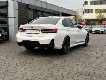 330 i xD M Sport ACC HuD HiFi Memory DAB Komfort