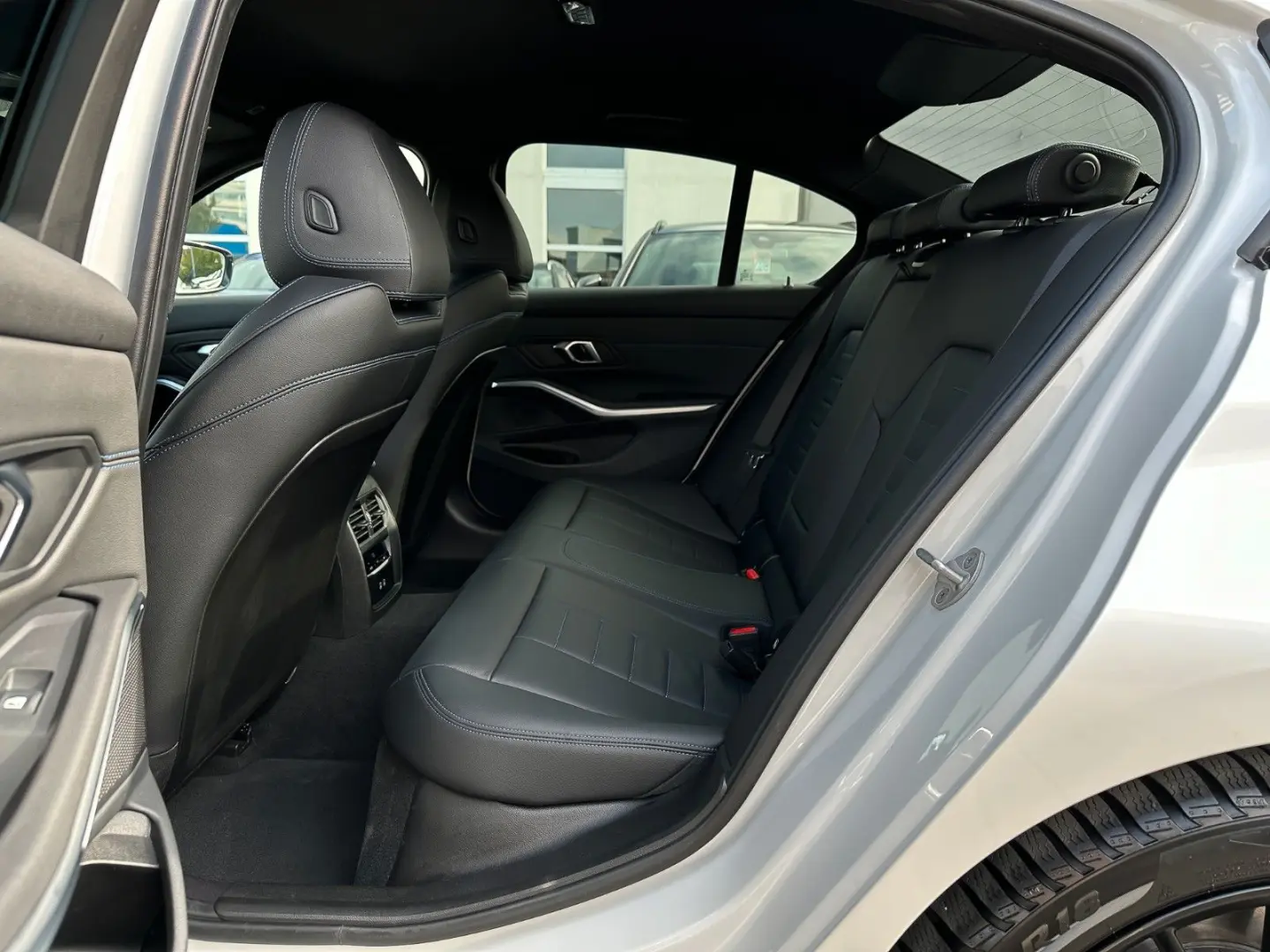 330 i xD M Sport ACC HuD HiFi Memory DAB Komfort