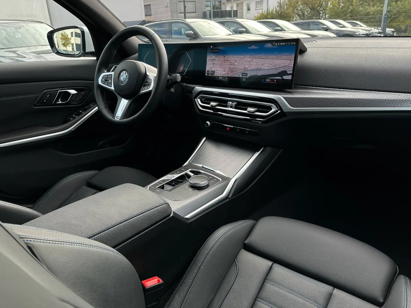 330 i xD M Sport ACC HuD HiFi Memory DAB Komfort