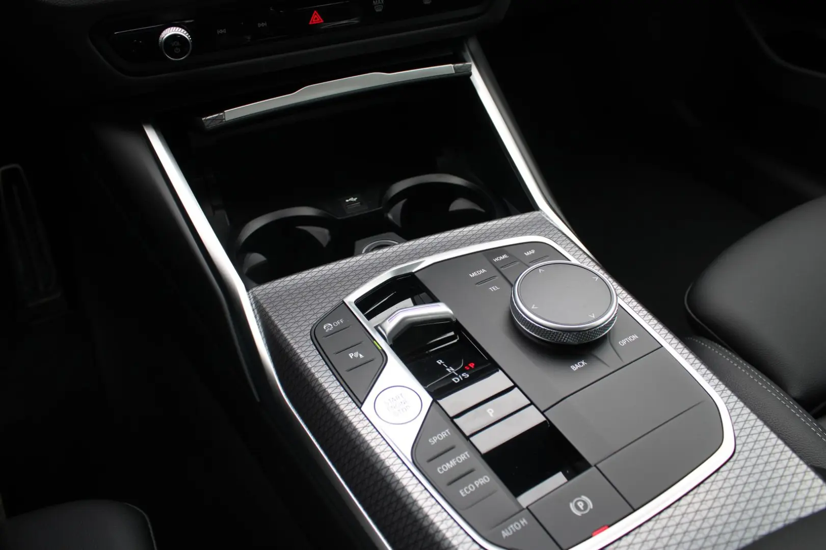 M340i xDrive M SPORT LCPROF HUD ESITZE KAMERA LE