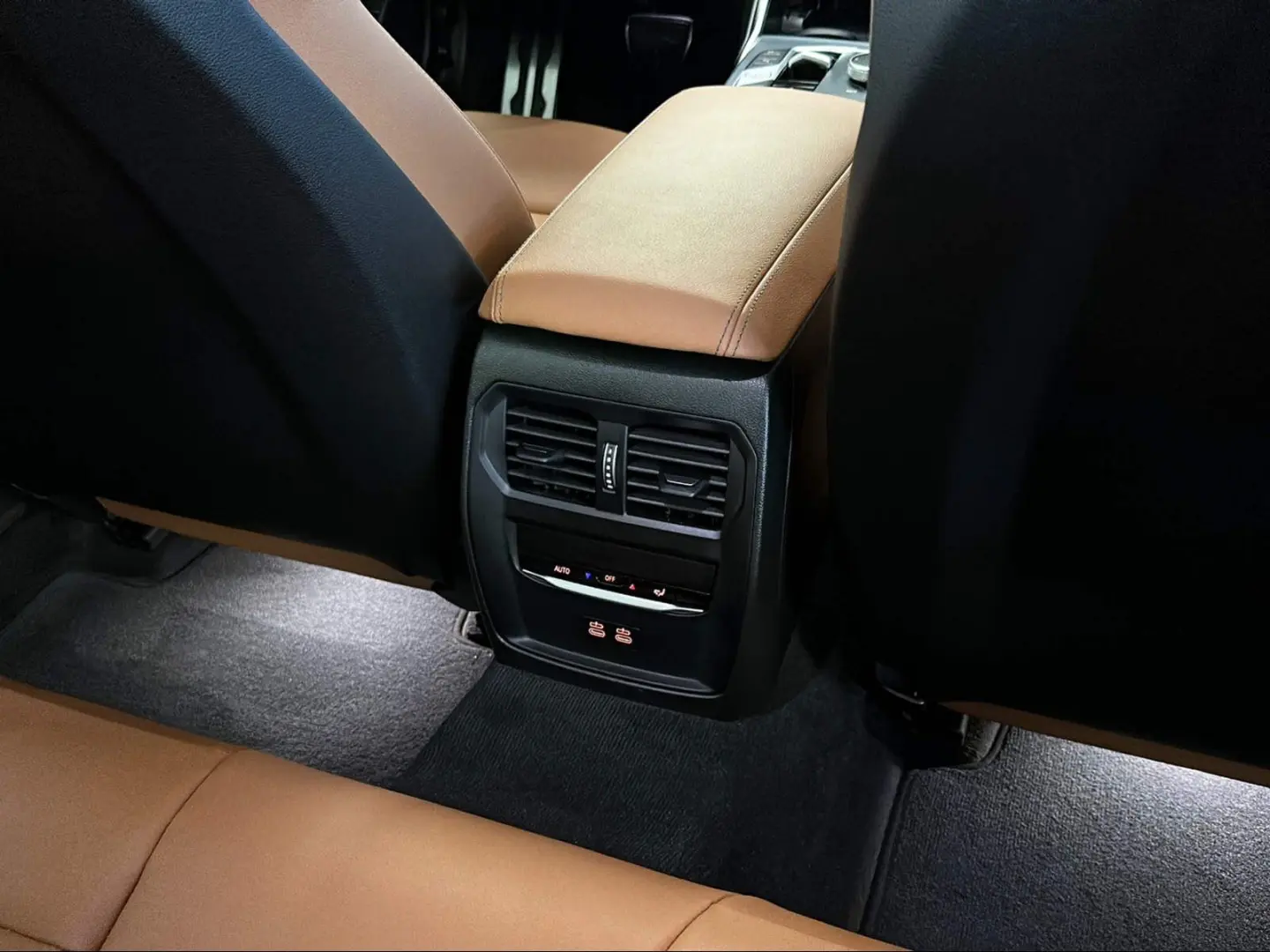 M340i xDrive Limousine LiveCockpitProf Kamera