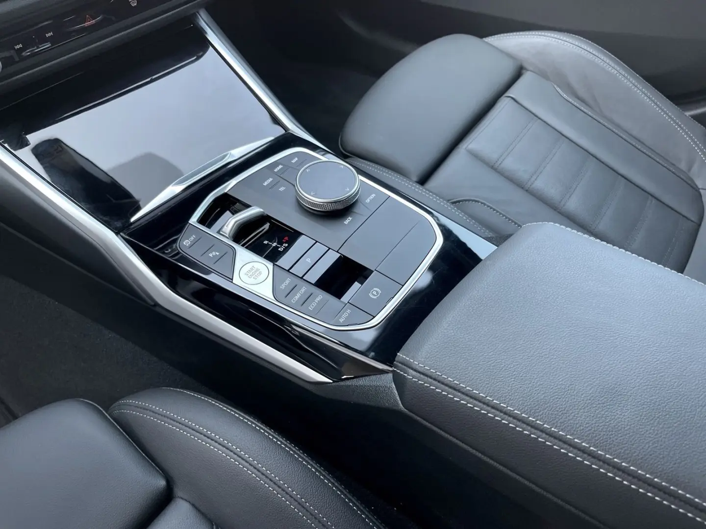 M340i xDrive Limousine Leder  M Sportbremse rot