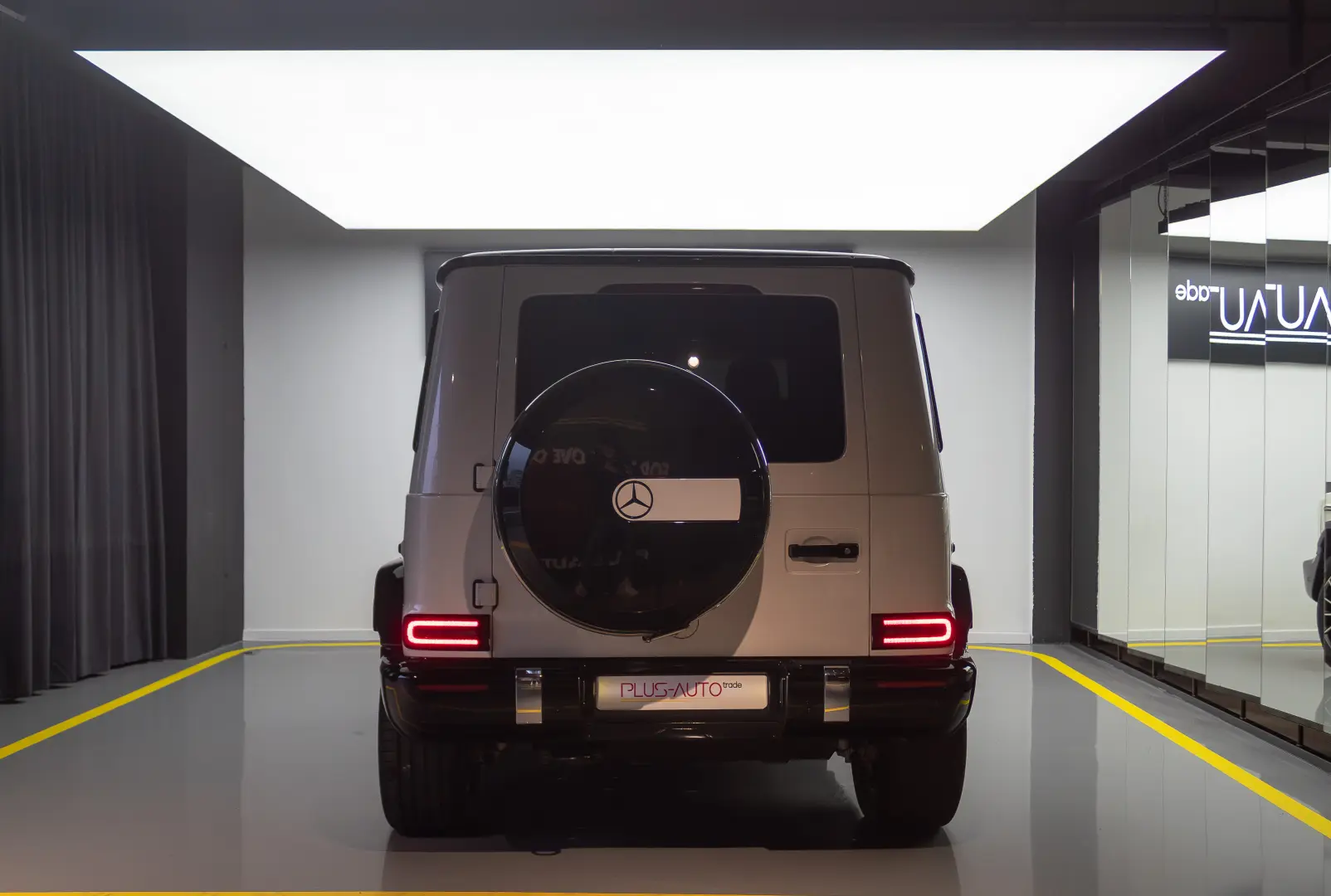 Mercedes-Benz G 350   AMG Line