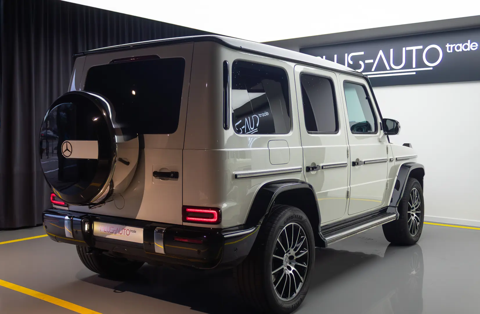 Mercedes-Benz G 350   AMG Line