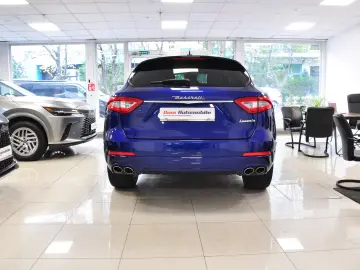 Maserati Levante Q4 340 CP 3.0i Turbo