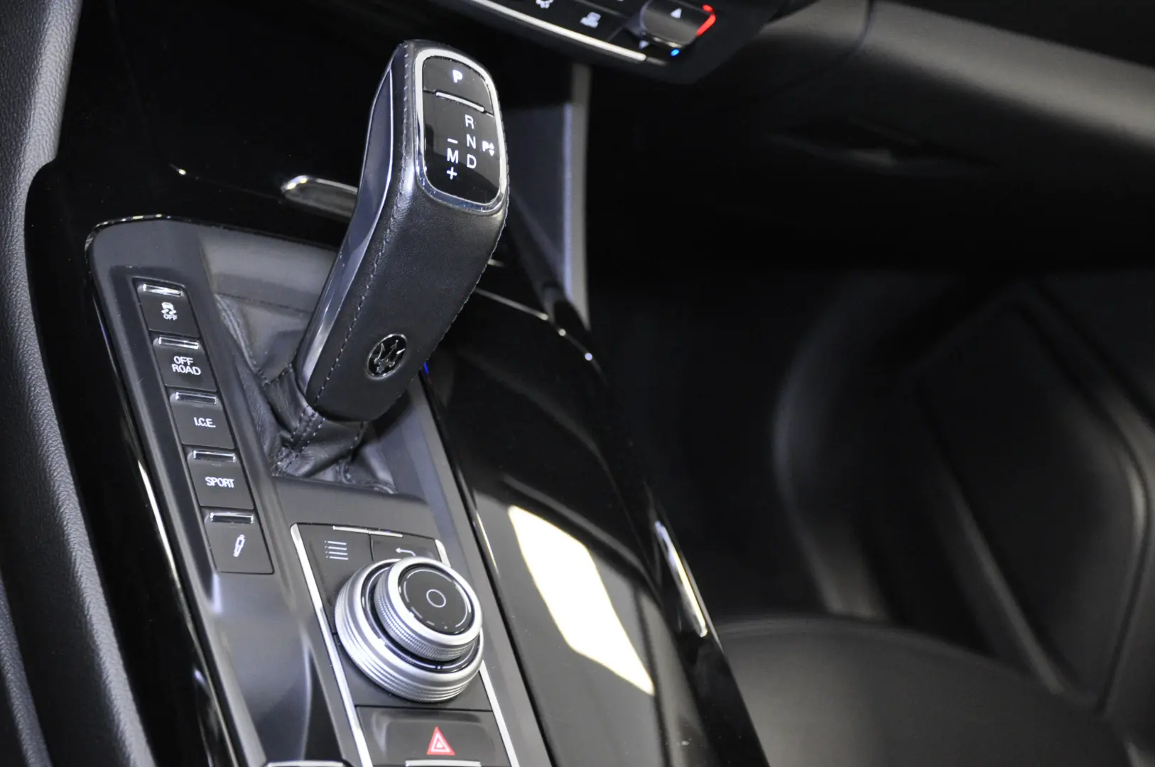 Maserati Levante Q4 340 CP 3.0i Turbo