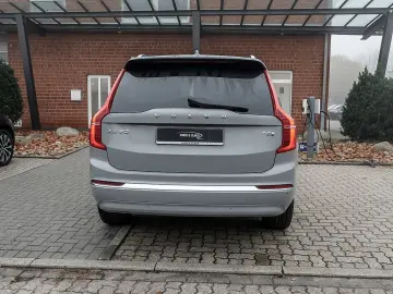XC90 T8 AWD Core