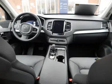 XC90 T8 AWD Core