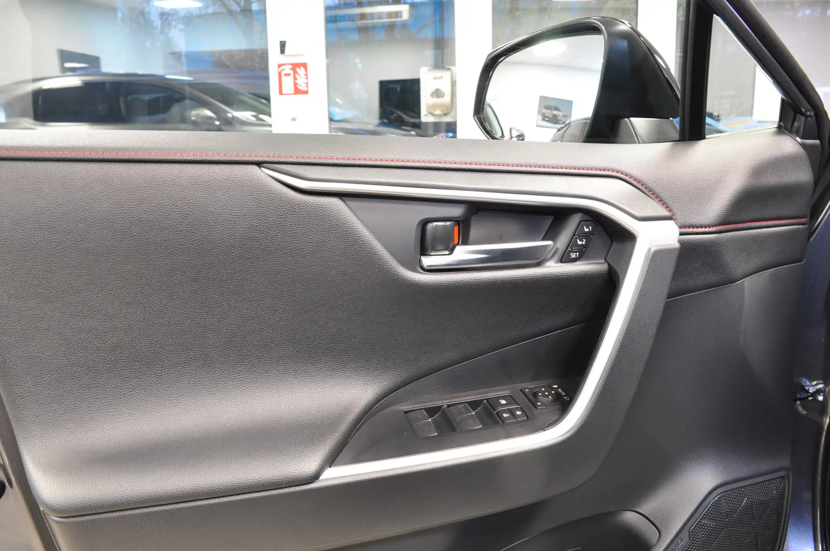 Toyota RAV4 Plug In Hybrid STYLE Edition FULL