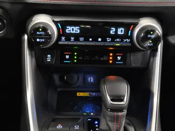 Toyota RAV4 Plug In Hybrid STYLE Edition FULL