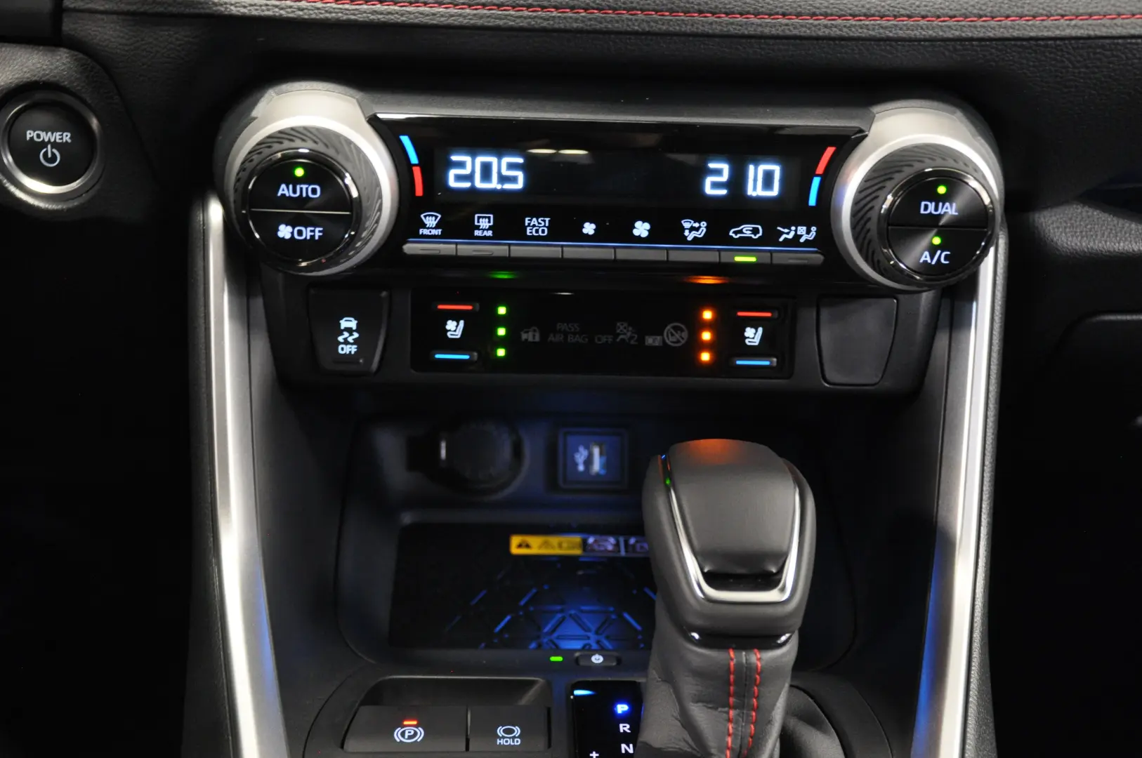 Toyota RAV4 Plug In Hybrid STYLE Edition FULL