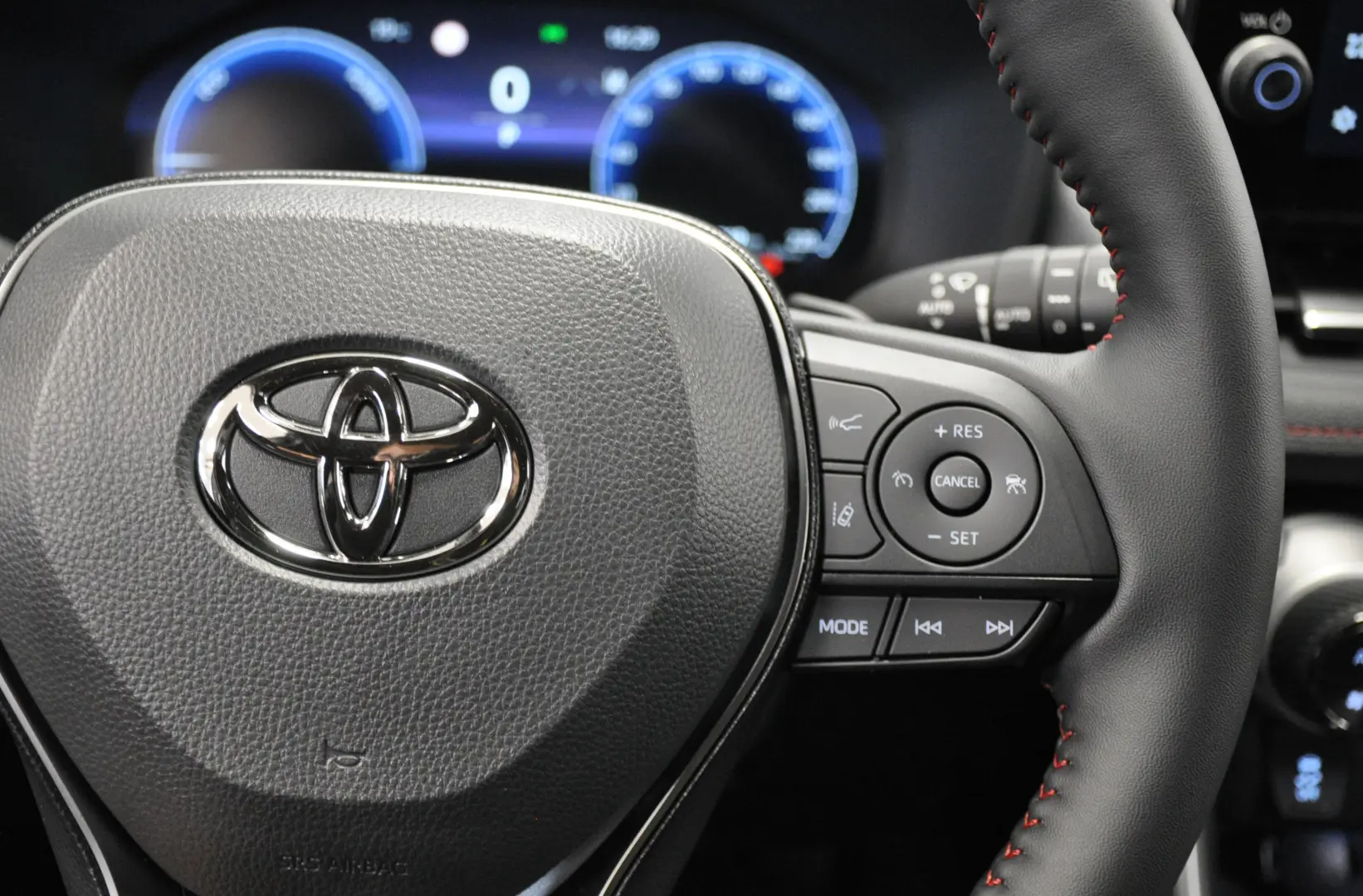 Toyota RAV4 Plug In Hybrid STYLE Edition FULL