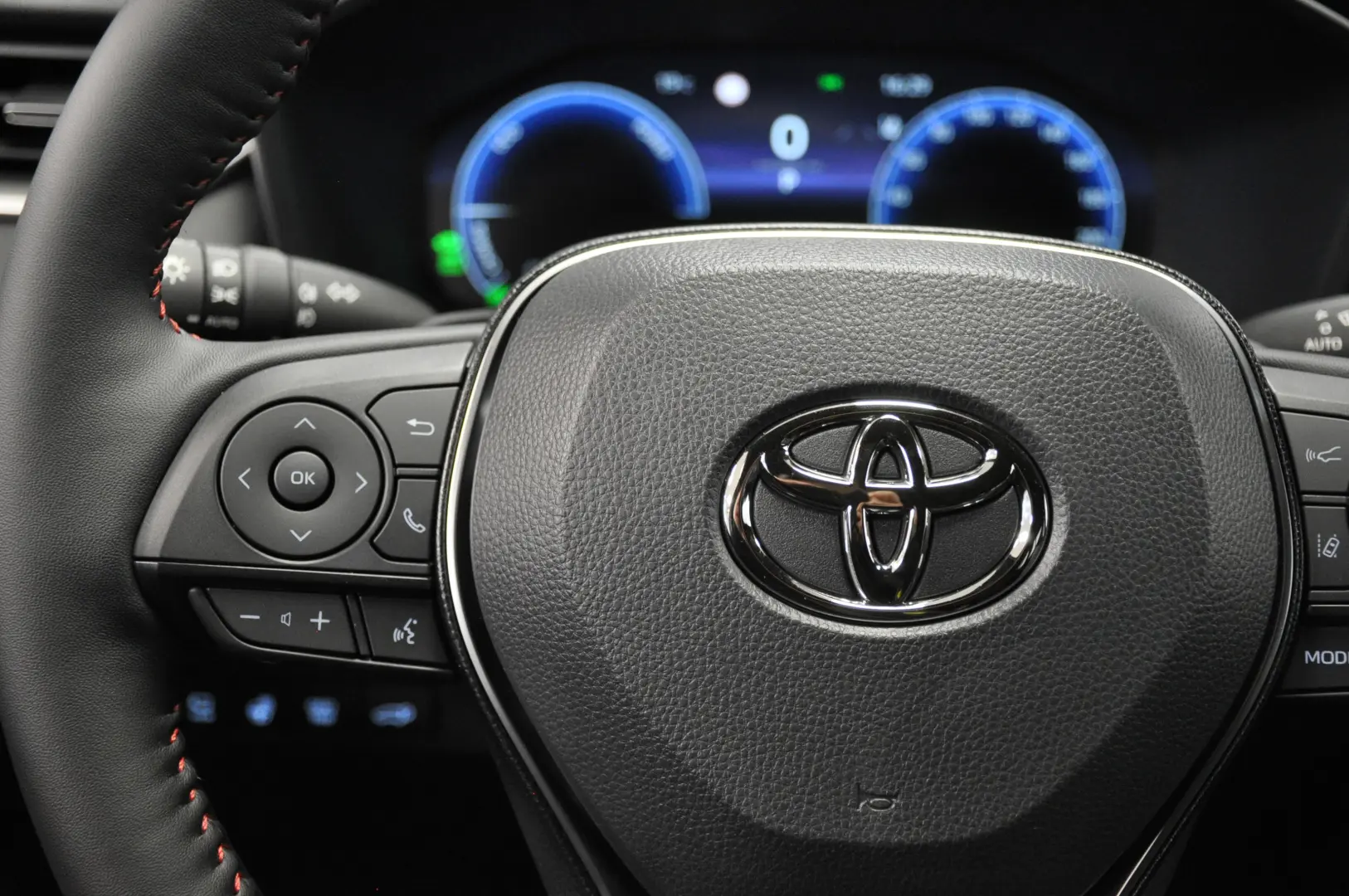Toyota RAV4 Plug In Hybrid STYLE Edition FULL