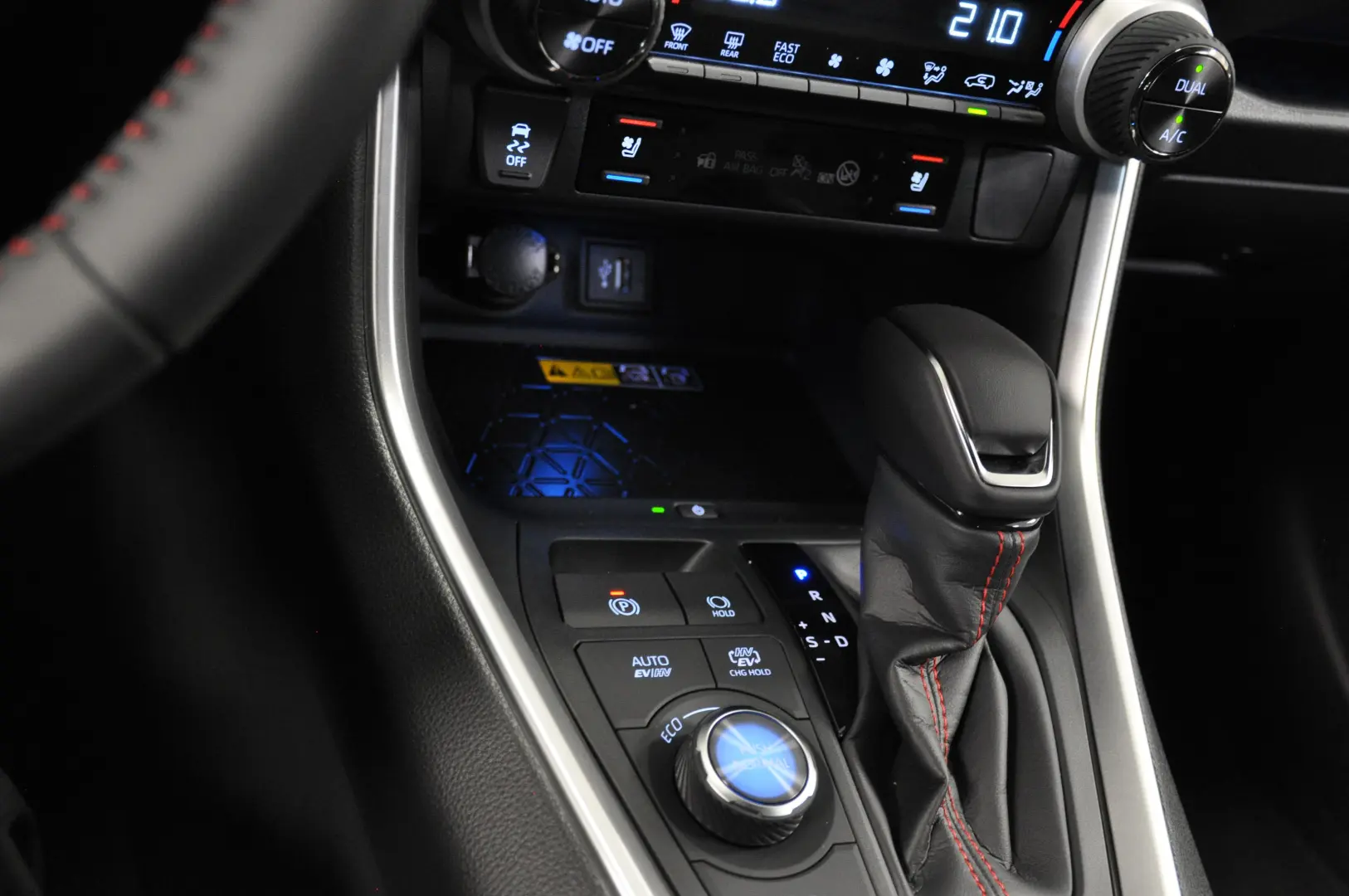 Toyota RAV4 Plug In Hybrid STYLE Edition FULL