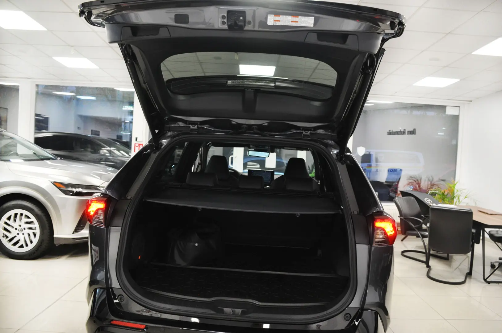 Toyota RAV4 Plug In Hybrid STYLE Edition FULL