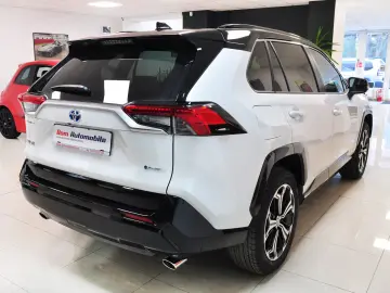 Toyota RAV4 Plug In Hybrid STYLE Edition FULL