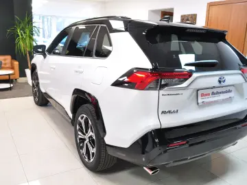 Toyota RAV4 Plug In Hybrid STYLE Edition FULL