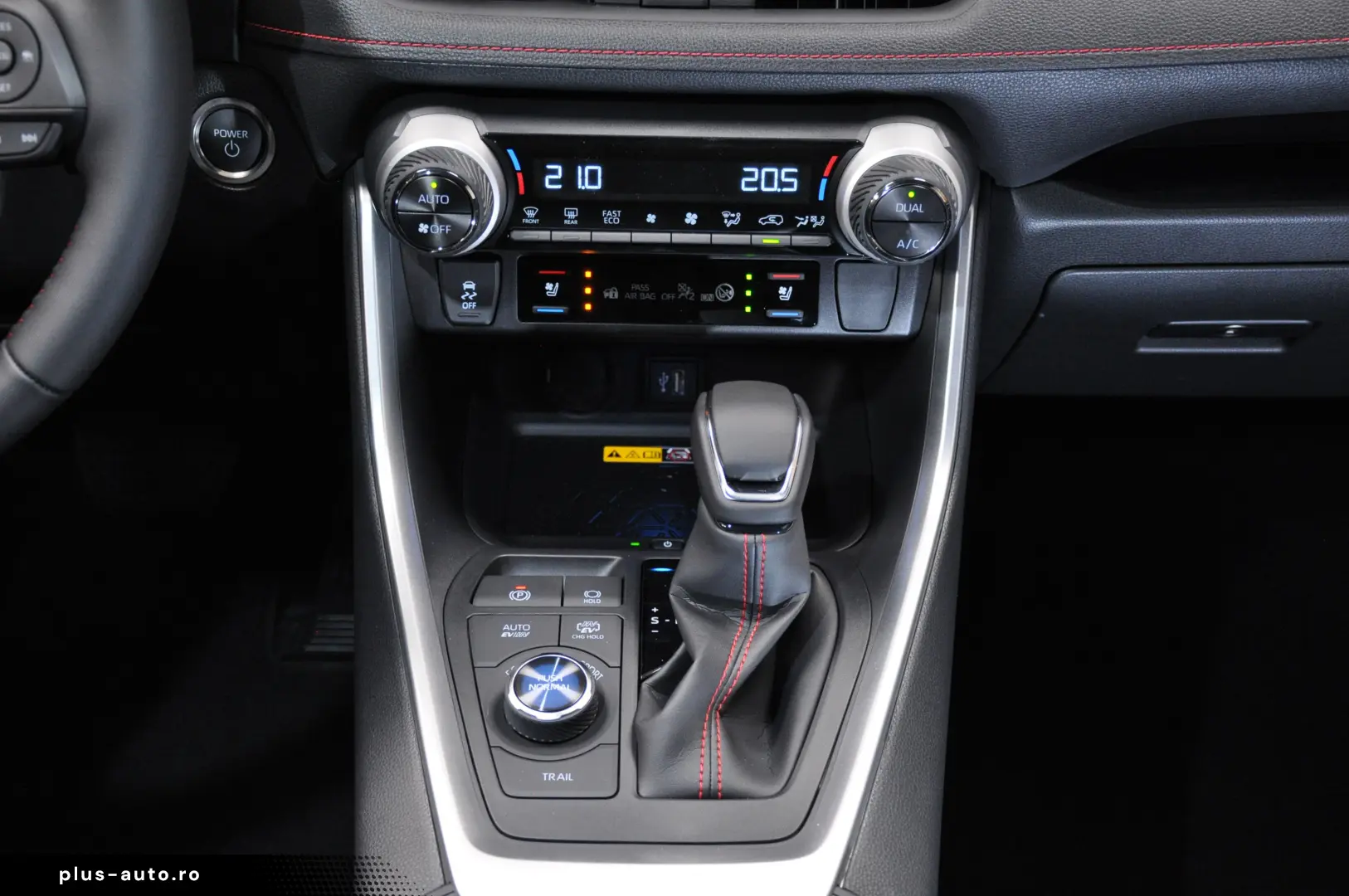 Toyota RAV4 Plug In Hybrid STYLE Edition FULL