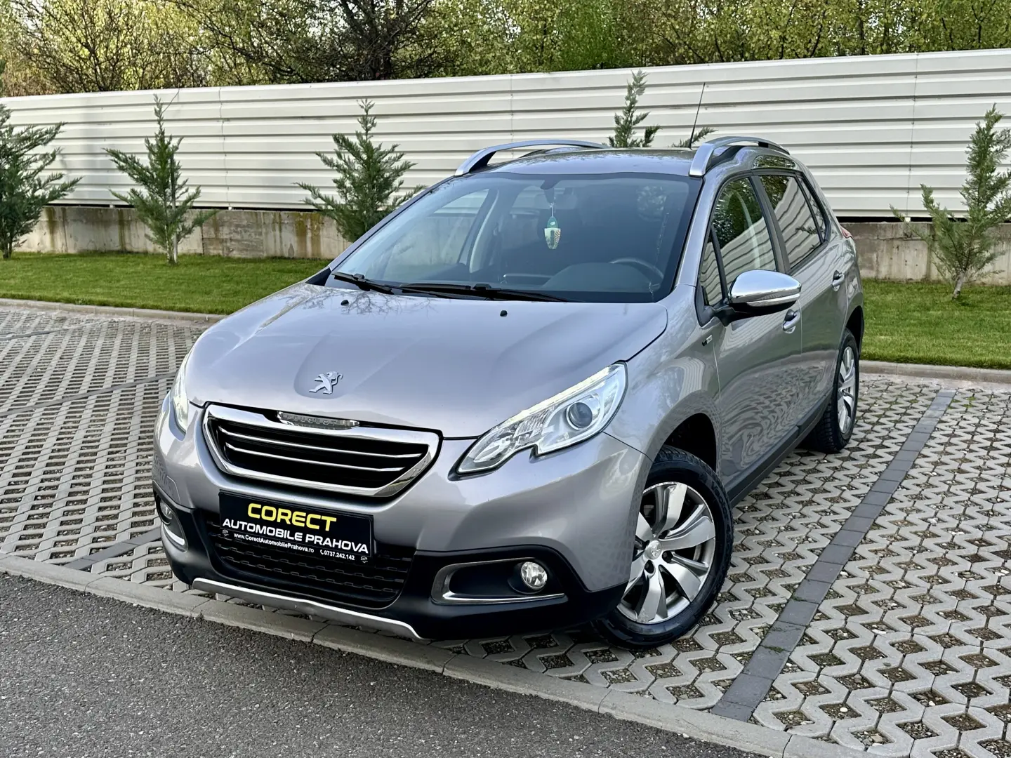 Peugeot 2008  senzori parcare  166.000 km  garantie  rate