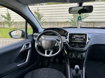 Peugeot 2008  senzori parcare  166.000 km  garantie  rate