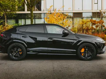 Lamborghini URUS S
