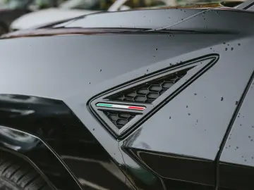 Lamborghini URUS S