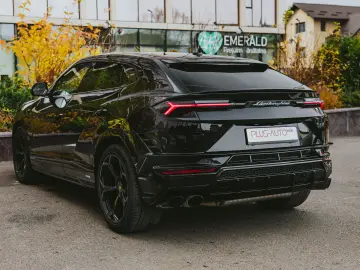 Lamborghini URUS S