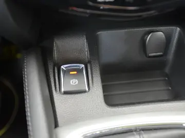 NISSAN Qashqai 1.6 DCi