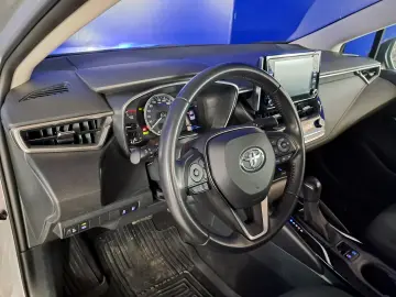 TOYOTA COROLLA BUSINESS HSD E-CVT 1.8i-98CP