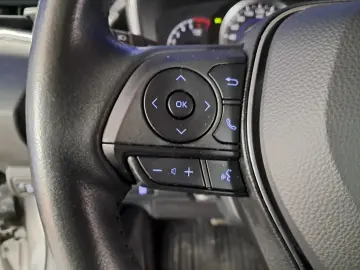 TOYOTA COROLLA BUSINESS HSD E-CVT 1.8i-98CP